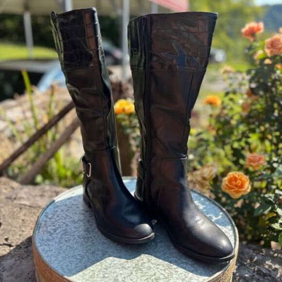 ST. JOHNS BAY BOOTS SIZE 6 W - Picture 3 of 10